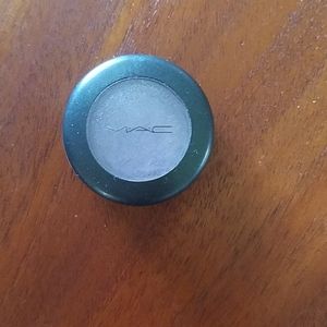 Mac eyeshadow beautiful iris